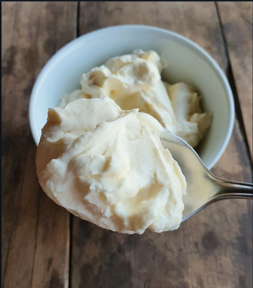 Chantilly de Cream Cheese Low Carb e Cetogênico - Saschi - Receitas e +